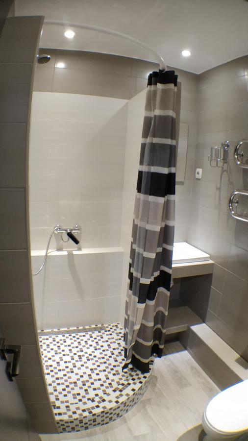 Двухкомнатный Люкс Центр Металлургов 19 Kr Apartments Krivij Rih Kültér fotó