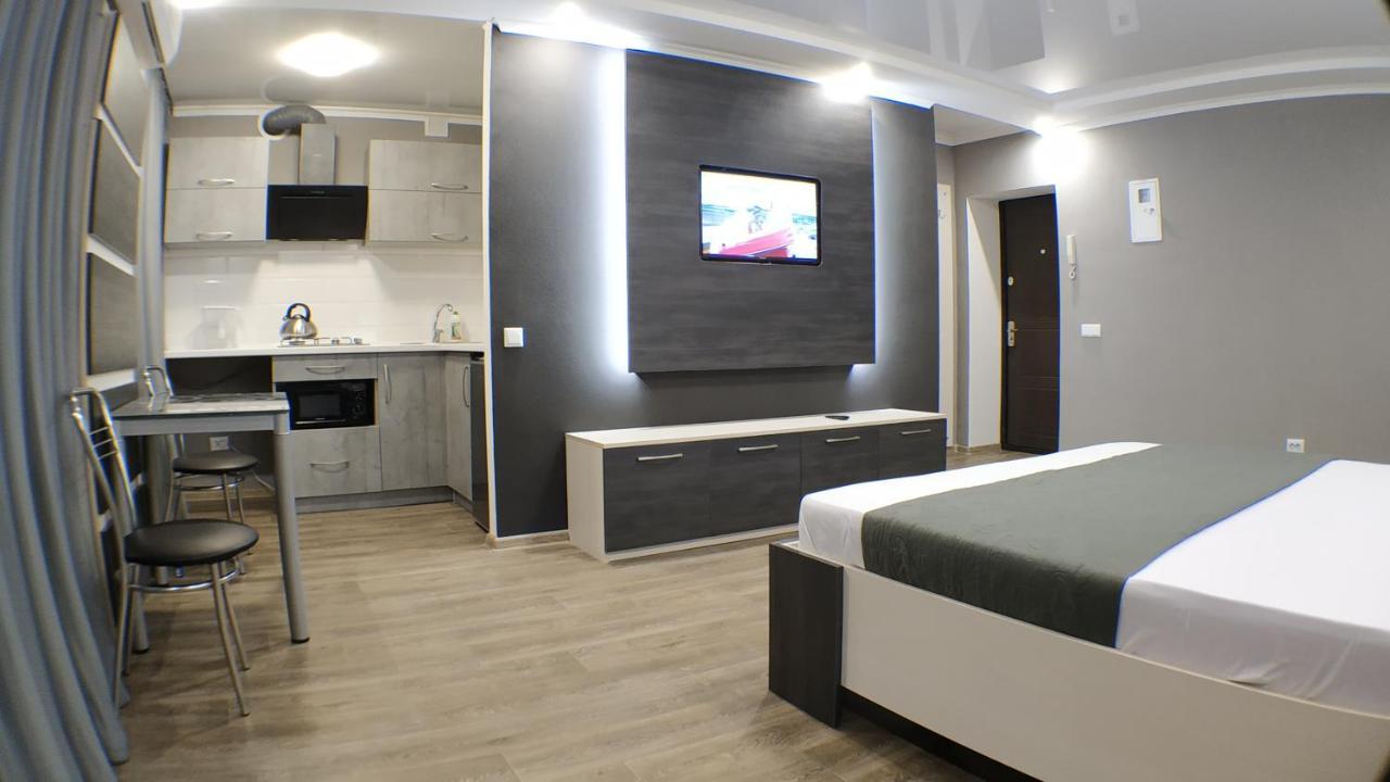 Двухкомнатный Люкс Центр Металлургов 19 Kr Apartments Krivij Rih Kültér fotó